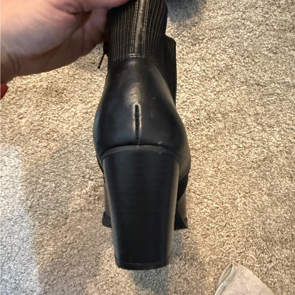 Vera Wang Black Booties 9M - Picture 5 of 16